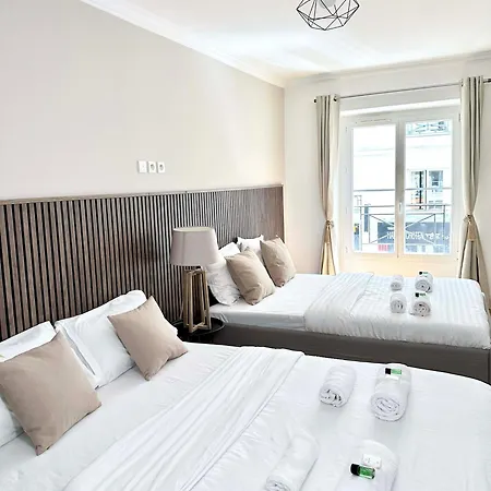 Luxury Family Getaway Near Place Vendome Apartment